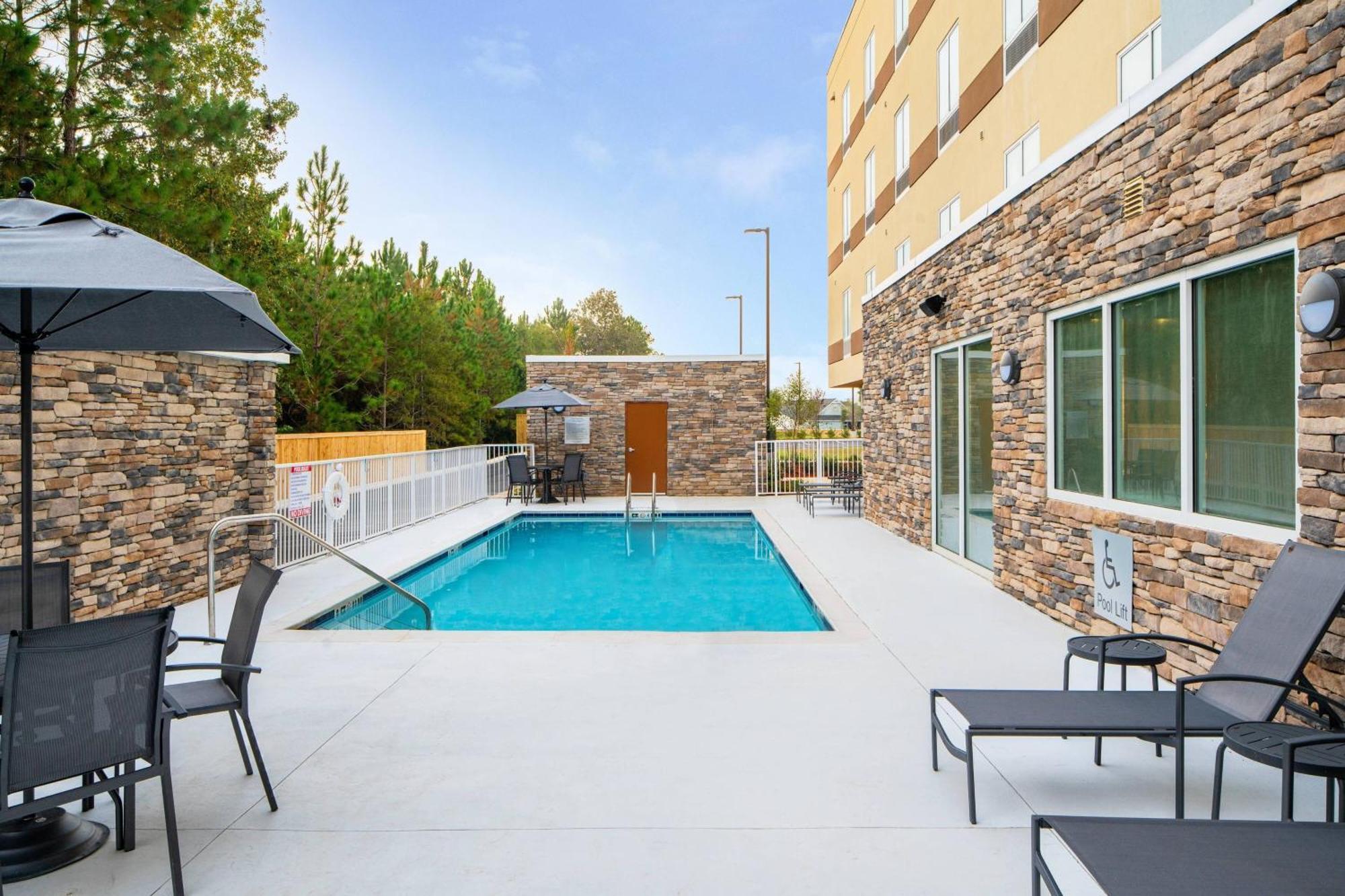 Fairfield By Marriott Inn & Suites Pensacola Pine Forest Ferry Pass Exterior foto